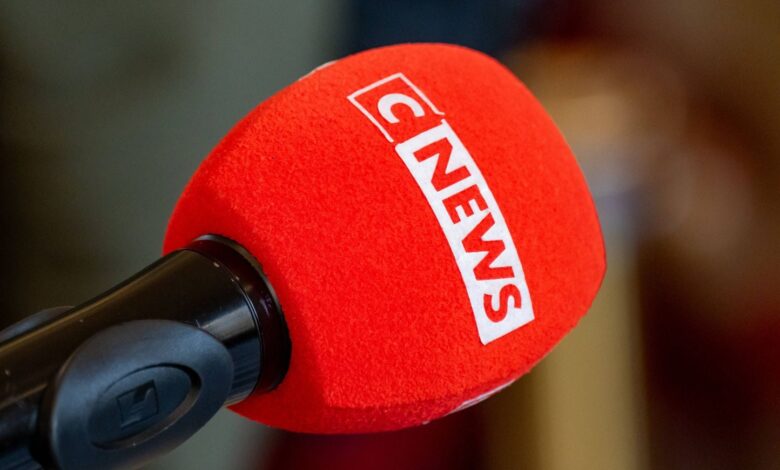 Mediapart acusa a CNews de engaño tras emitir una entrevista a uno de sus periodistas Mediapart acusa a CNews de engaño tras emitir una entrevista a uno de sus periodistas